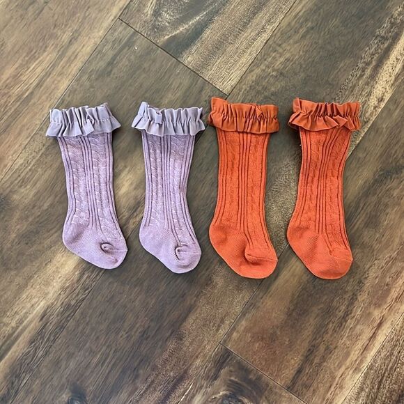Kate Quinn ruffle knee Socks - Picture 1 of 2